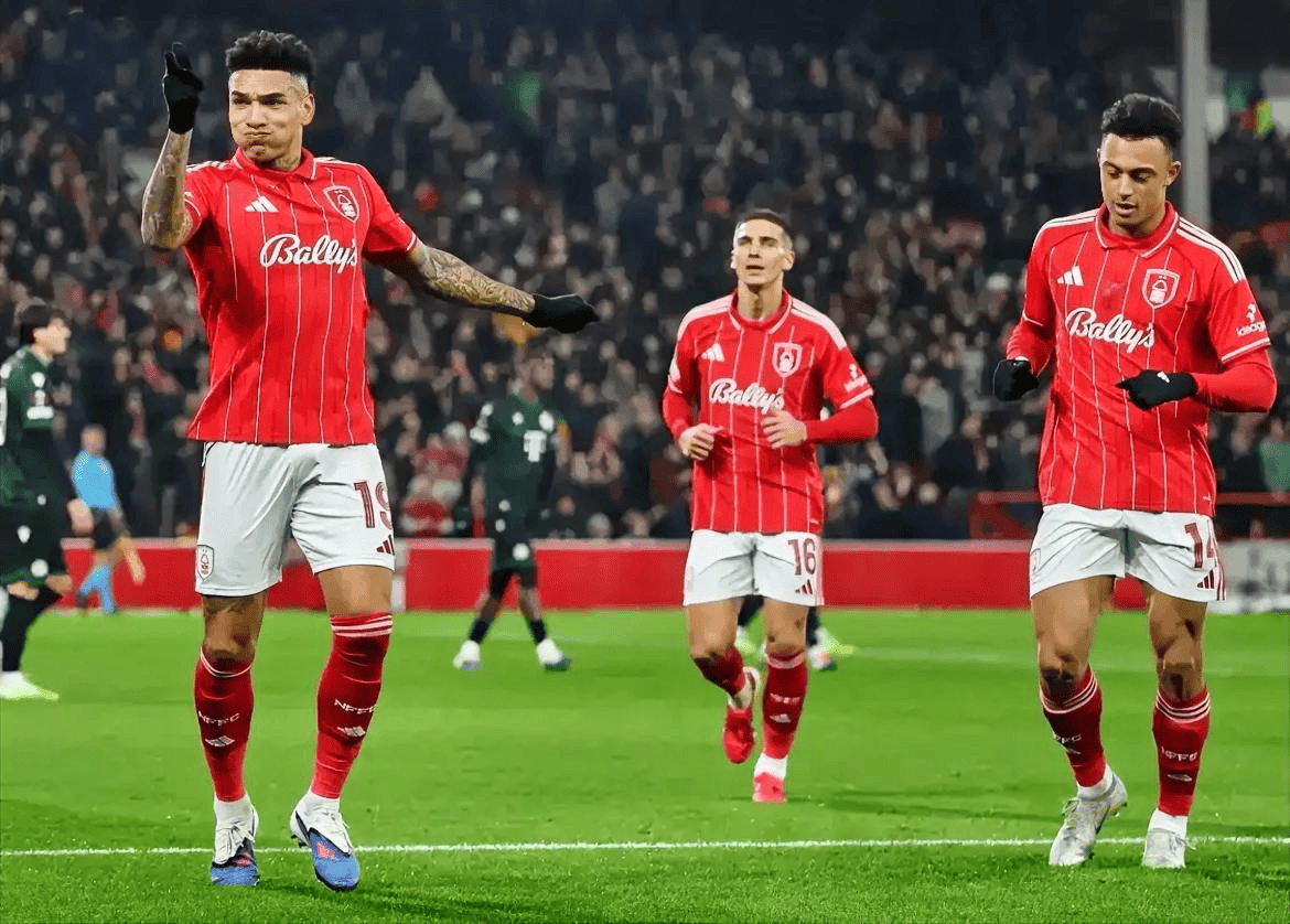 多米体育官网入口-赛后阿斯顿维拉遗憾出局俄克拉荷马雷霆篮板制胜备战CBA常规赛,克里夫兰骑士围绕欧超杯单刀错失直接炸裂的简单介绍